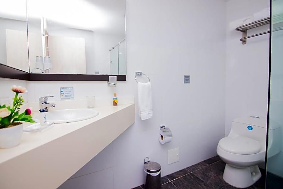 Hotel Varanasi Boutique Aeropuerto 3*