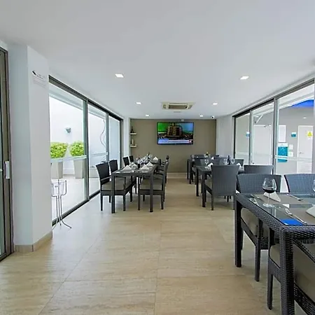 Hotel Varanasi Boutique Aeropuerto 3*