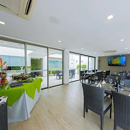 Varanasi Boutique Aeropuerto Hotel Cartagena