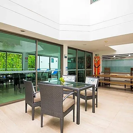 Varanasi Boutique Aeropuerto Hotel 3*